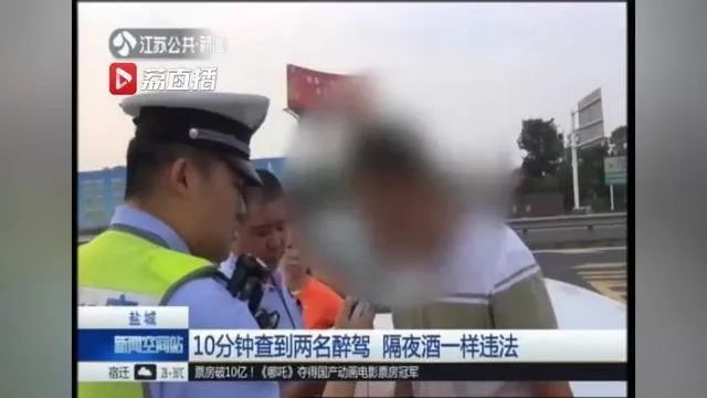 民警突袭菜市场，迅速打击犯罪，守护群众财产安全安全行动展开