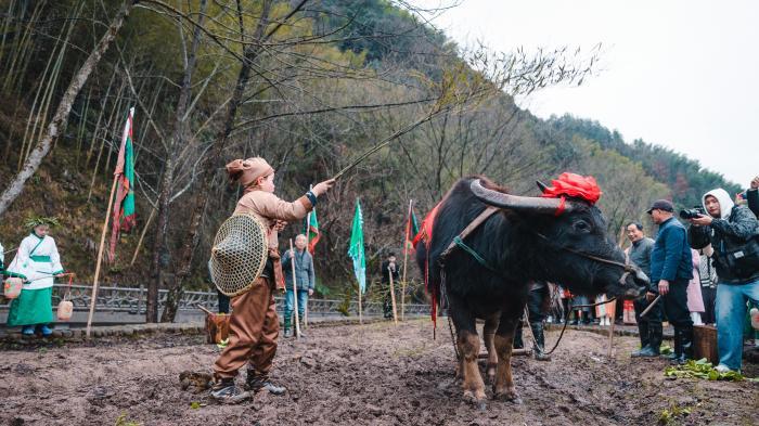 中国新年非遗中的两种独特传统习俗