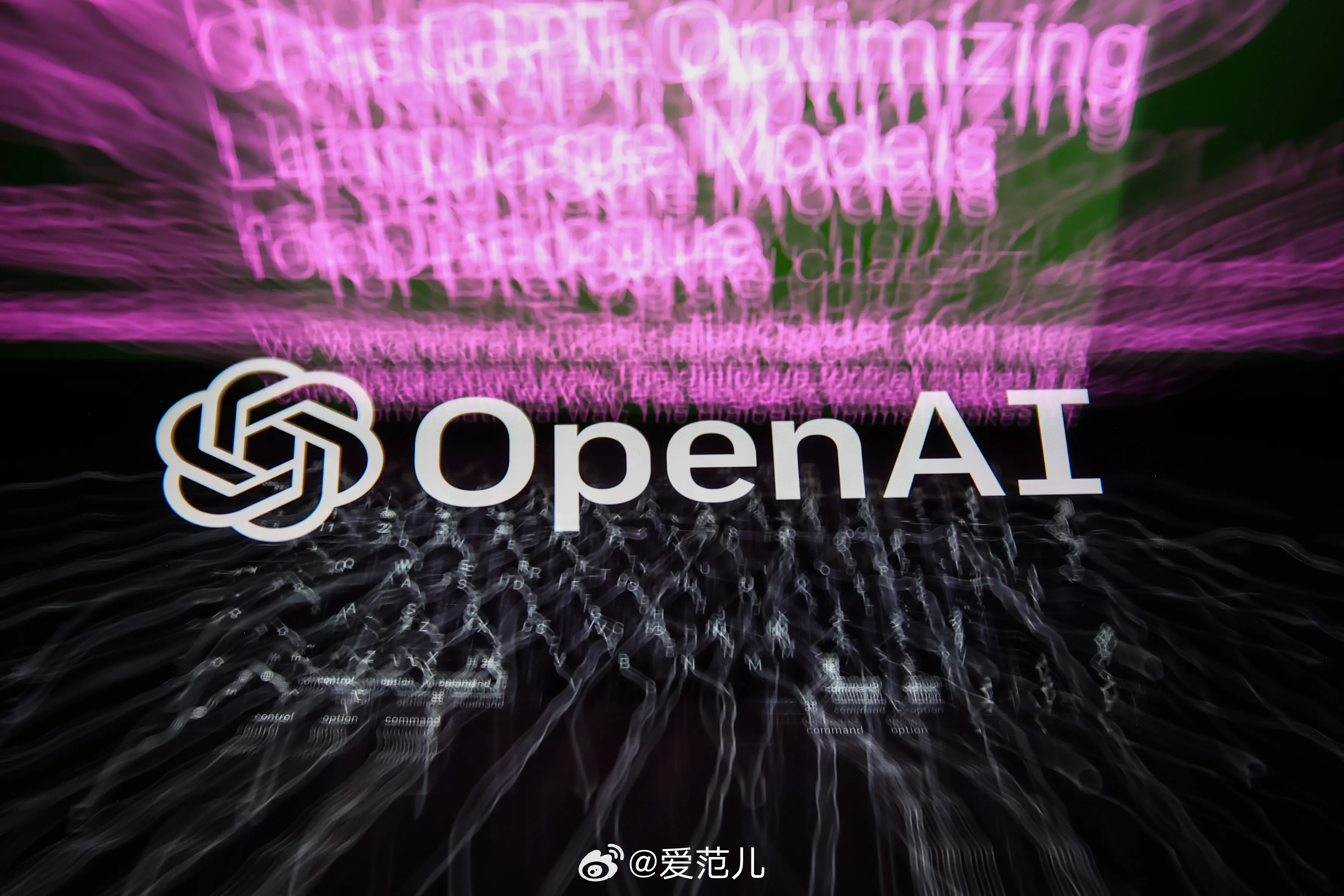 OpenAI的成功之路，危机中的自我挑战与机遇探索